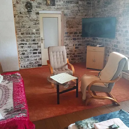 Na Myslivecké Casa di campagna Zlaté Hory